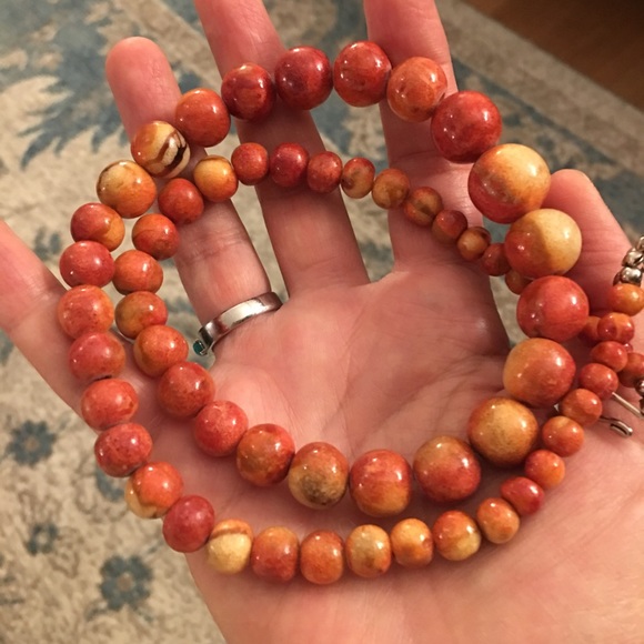 Apple coral long bead necklace - Picture 4 of 6